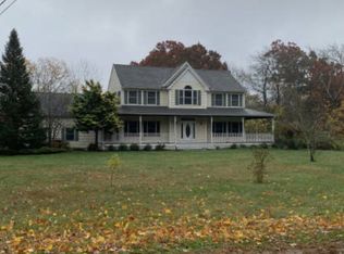 21 Leonard St, Lakeville, MA 02347