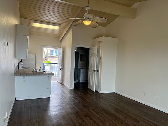 5th image of 3302 Ocean Blvd #5