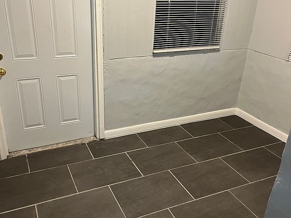 5th image of 1810 Rutland St