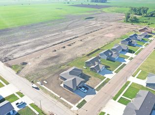 598 Wildwood Ave, Colman, SD 57017