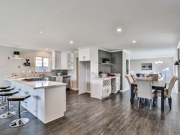 4th image of 804 Halecrest Dr