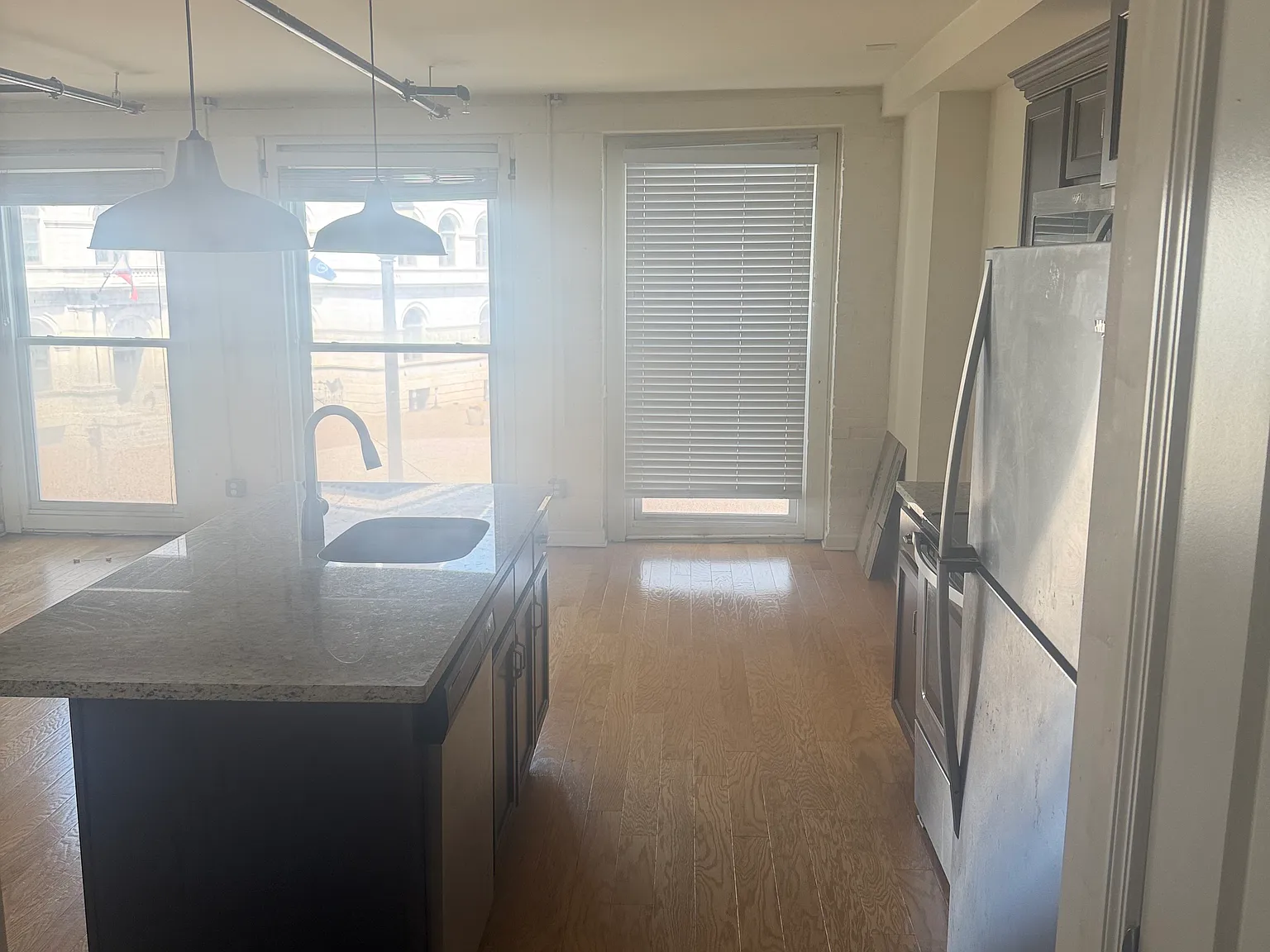 1 bed, 1200 sqft, $1,450 — Photo 1