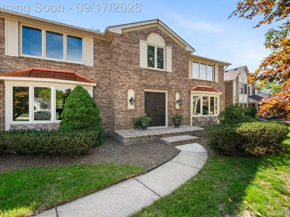 36233 Trenton Ct, Farmington Hills, MI 48335