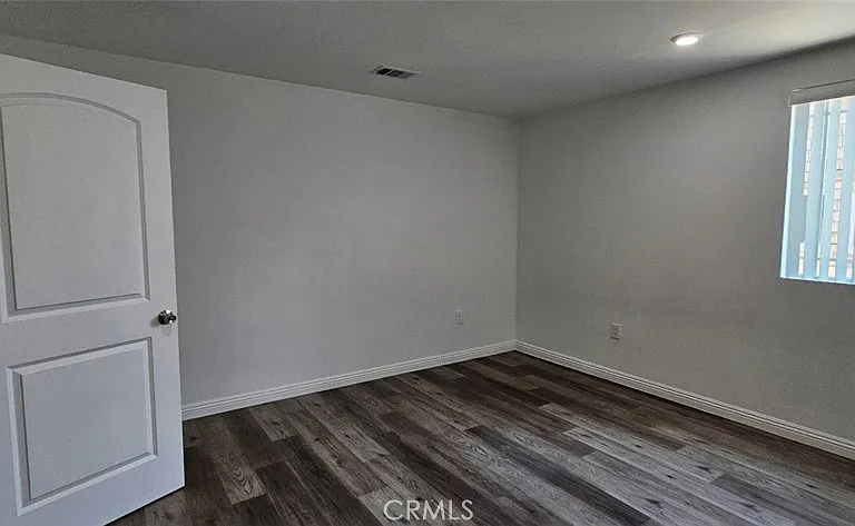 12308 Valley View Ave — Photo 9