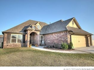 12807 N 43rd East Ave, Skiatook, OK 74070