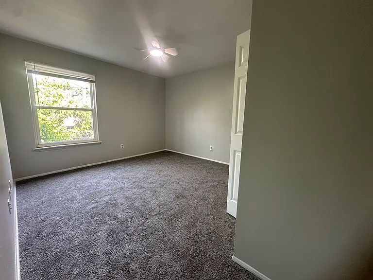 509 E University Dr #506 — Photo 12