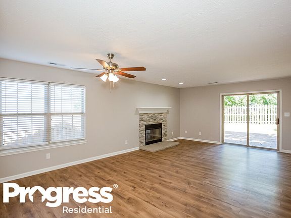 5th image of 18539 Harvest Meadows Dr E