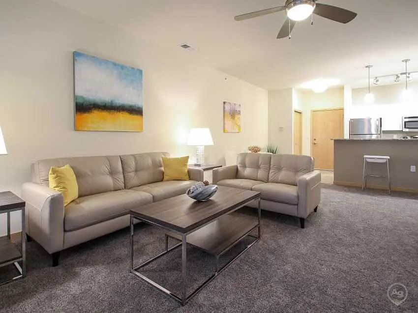 The Pointe Luxury Apartments — Photo 3