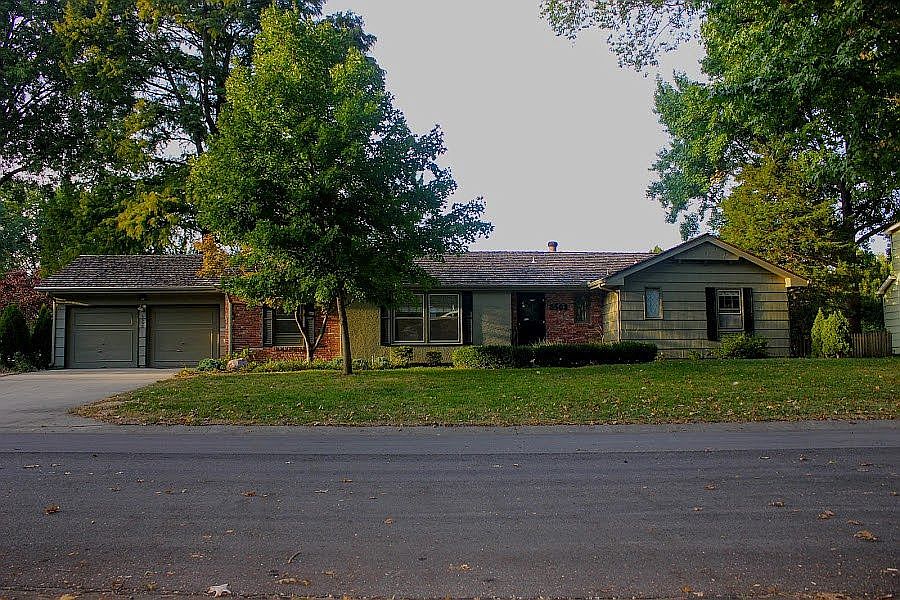 1st image of 3508 W 83rd Ter