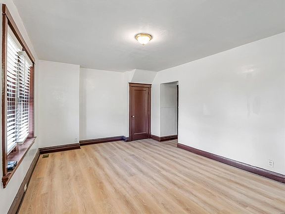 4th image of 4101 Virginia Ave