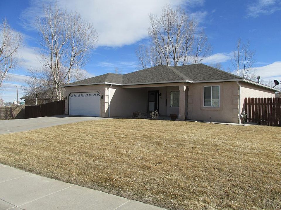1st image of 60 Altadena Dr