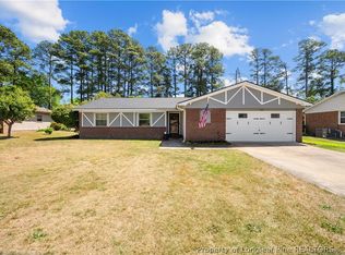 211 Wintergreen Dr, Fayetteville, NC 28314