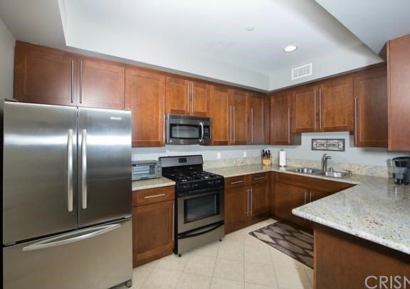 4th image of 6541 Odessa Ave Unit 11