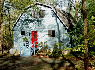 6002 Decker Rd, Bushkill, PA 18324