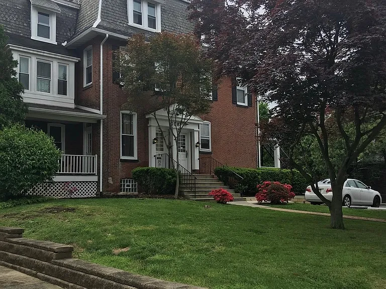 108 Morton Ave #3 — Photo 1