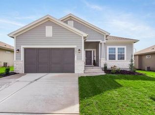 22041 W 97th St, Lenexa, KS 66220