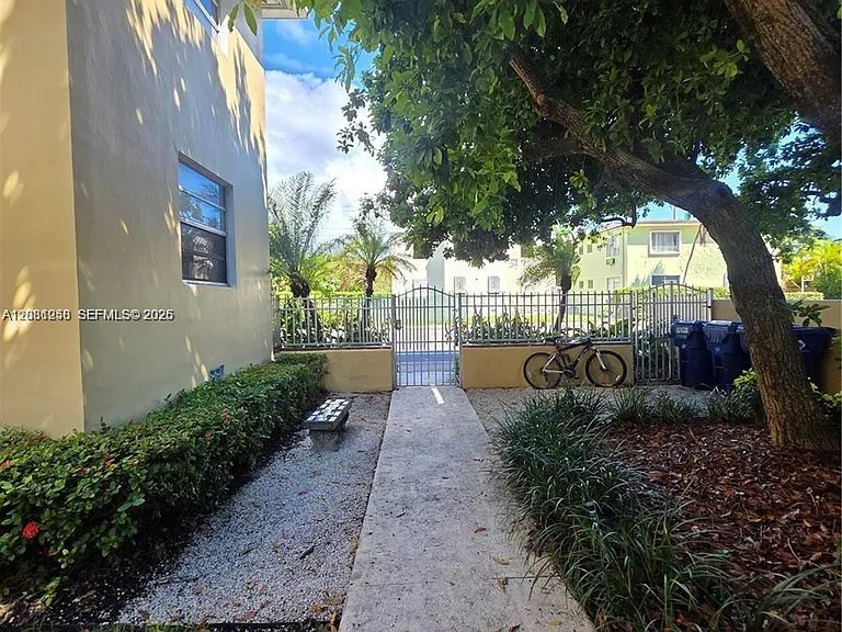 8024 Harding Ave #1A — Photo 13