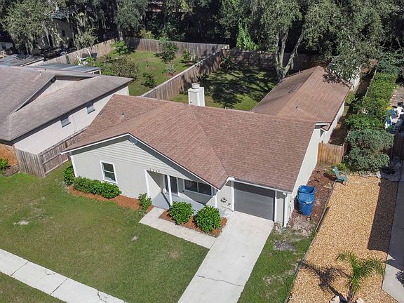 3rd image of 2237 Cypress Landing Dr