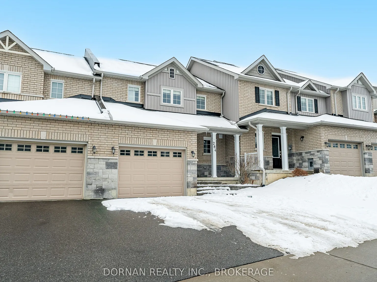 3 bed, $2,400 — Photo 1