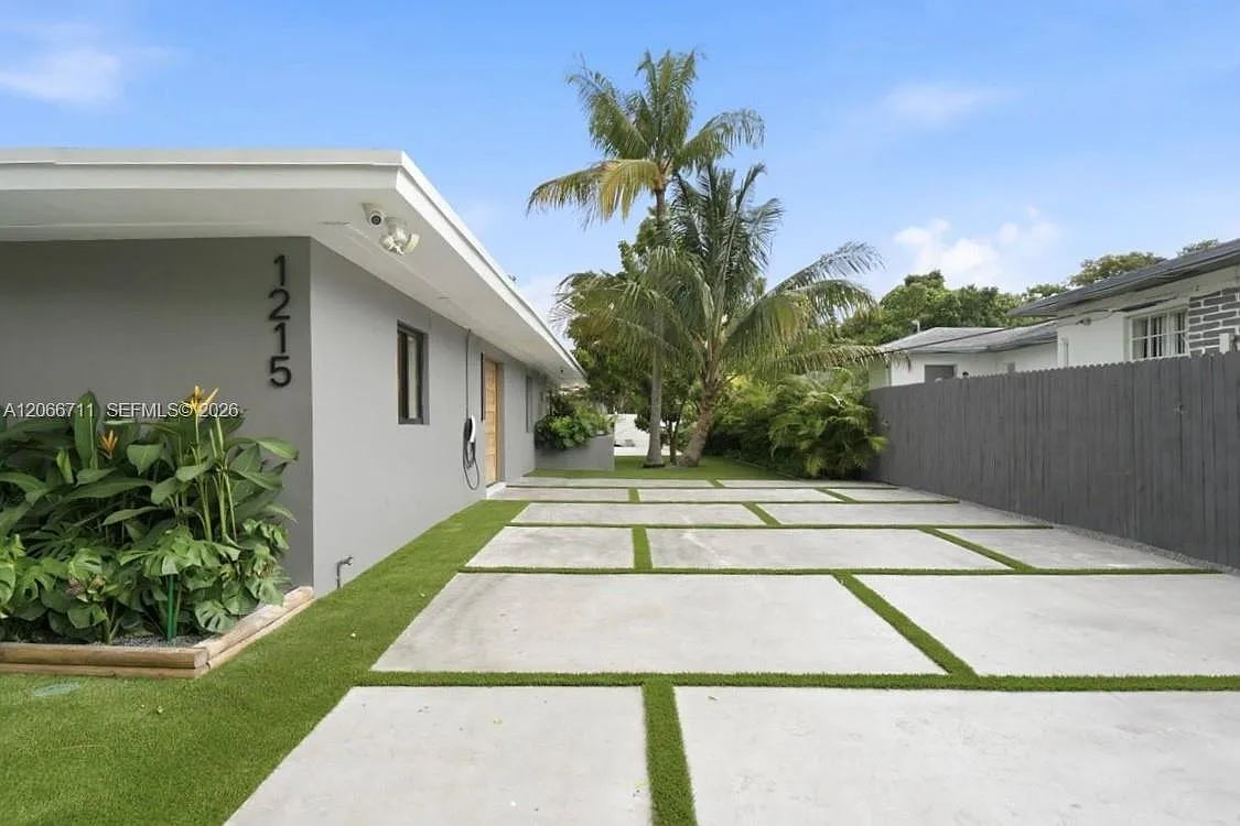 Biscayne Shores Corr Plat — Photo 2