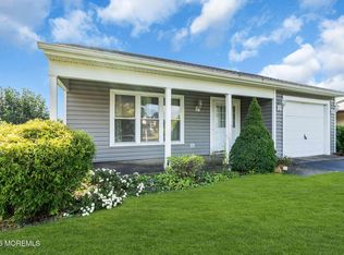 17 Marston Row, Manchester, NJ 08759