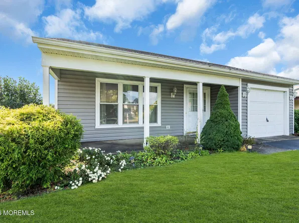 17 Marston Row, Manchester, NJ 08759
