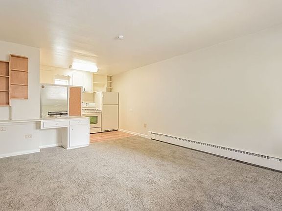 5th image of 2071 S Milwaukee St #6