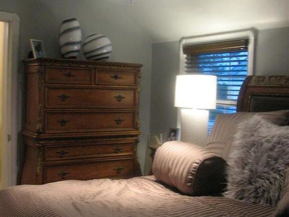 4th image of 12808 Thraves Ave