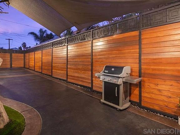 2nd image of 2027 Mission Ave