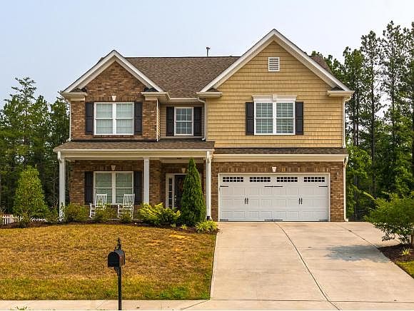 1st image of 212 Colonnade Dr