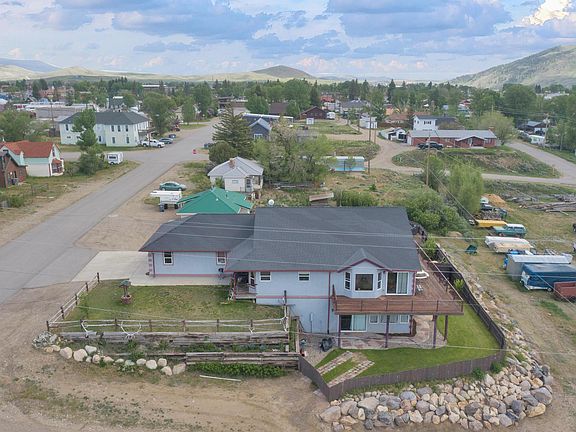 2nd image of 104 Grand Ave