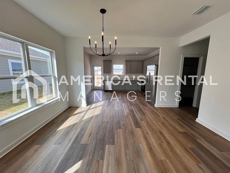 19651 Amberley Rd — Photo 15
