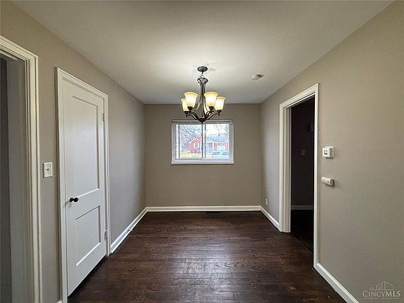 5th image of 337 E Dorothy Ln