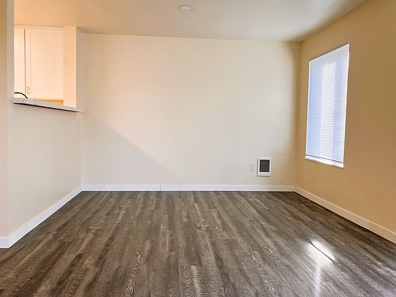 4th image of 4746 11th Ave NE APT 302