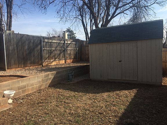 5th image of 1011 Garden Grv