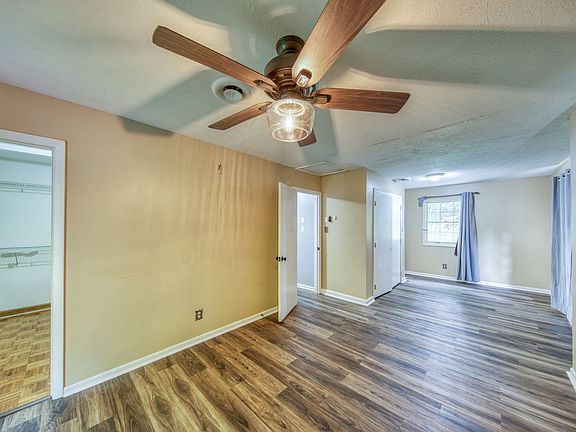 4th image of 105 Newton Ln