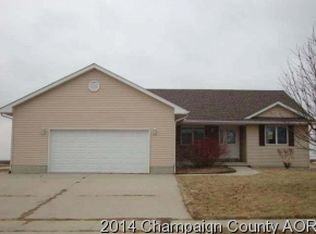 512 N Pine St, Maroa, IL 61756