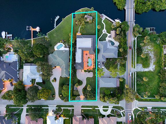 5th image of 18903 SE Jupiter River Drive