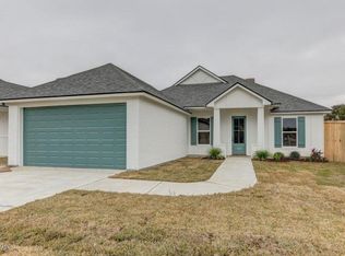 100 San Sebastian Dr, Youngsville, LA 70592