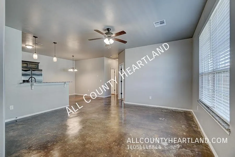3bed/2bath Duplex Right next to Lake El Reno — Photo 3