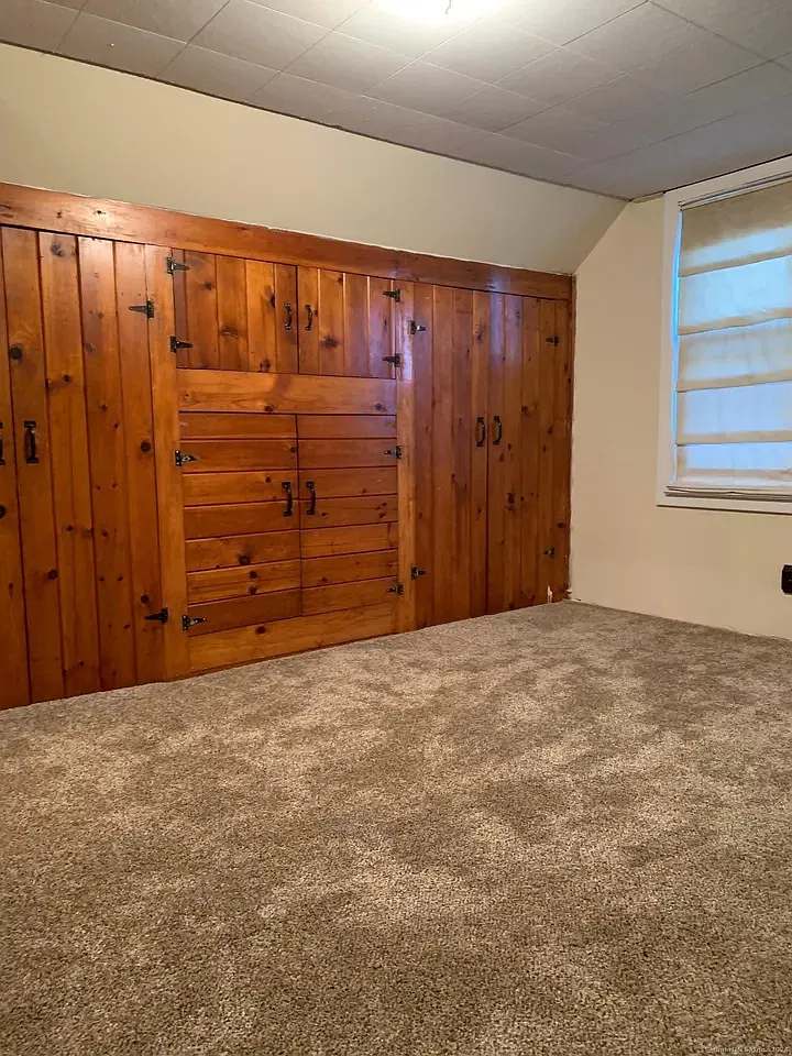 4 bed, 1280 sqft, $2,799 — Photo 3