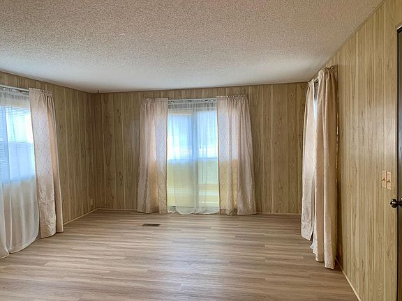 3rd image of 2819 N Sandy Dr #558