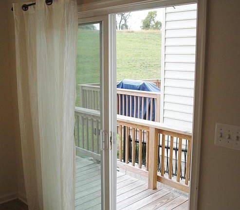 3rd image of 345 Elizabeth Dr