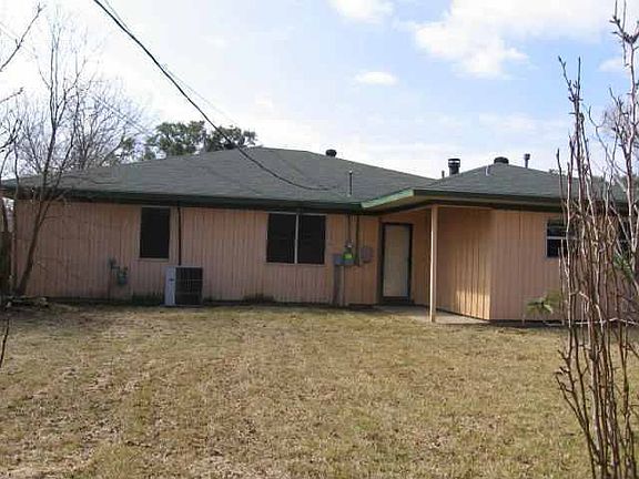 2nd image of 2220 Angelle Dr