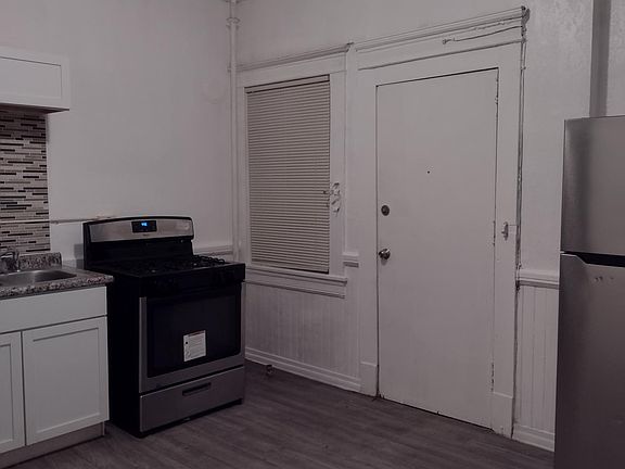 3rd image of 7102 Carnegie Ave #6