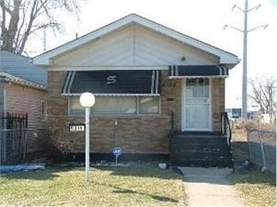 2nd image of 9034 S Emerald Ave