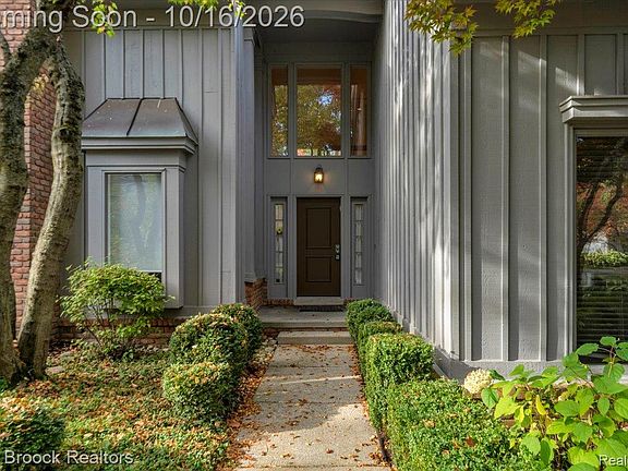 2nd image of 4929 Fairway Ridge Cir