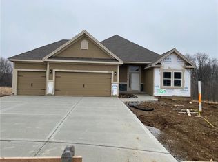 10205 N Corrington Ave, Kansas City, MO 64156