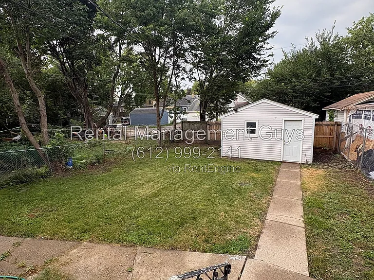 3241 Humboldt Ave N — Photo 20