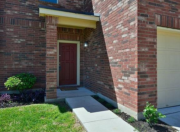 3rd image of 223 Wells Bnd
